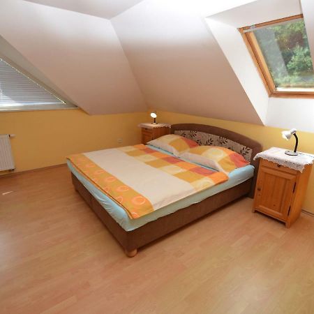 Comfortable Detached House With Large Garden Klokoci Exterior foto